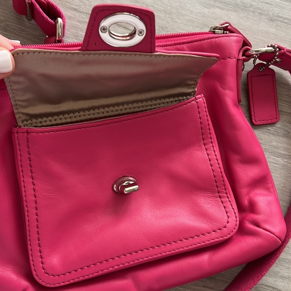 Coach Purse - Picture 7 of 9